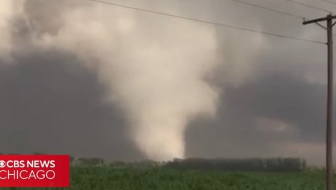 DESET HILJADA LJUDI OSTALO BEZ STRUJE: Više tornada pogodilo Čikago, poremećen avio-saobraćaj (VIDEO)