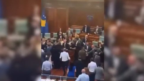 NEREDI NA KOSOVU ZBOG KURTIJA: Posle tuče u Skupštini, tzv. kosovska policija se sukobila sa aktivistima SDP