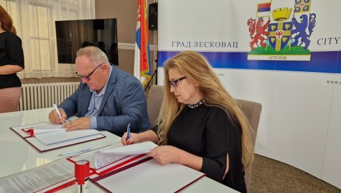 DOBIJAJU VEĆA PRAVA: Novi kolektivni ugovor za činovnike u Leskovcu DOBIJAJU VEĆA PRAVA: Novi kolektivni ugovor za činovnike u Leskovcu