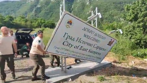 SRUŠENA ĆIRILIČNA TABLA POSVEĆENA SARAJEVSKIM SRBIMA: Benjamina Karić se pohvalila sramnim činom (VIDEO) SRUŠENA ĆIRILIČNA TABLA POSVEĆENA SARAJEVSKIM SRBIMA: Benjamina Karić se pohvalila sramnim činom (VIDEO)