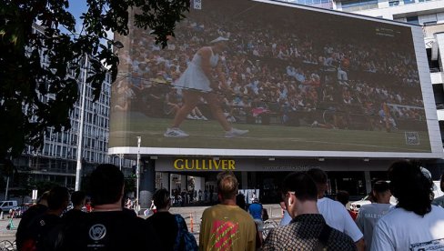 TENISKI SVET U NEVERICI! Bila pre mesec dana na frontu u Ukrajini, pa demolirala Ruskinju za četvrtfinale Australijan opena TENISKI SVET U NEVERICI! Bila pre mesec dana na frontu u Ukrajini, pa demolirala Ruskinju za četvrtfinale Australijan opena