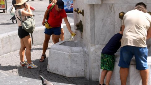 RHMZ IZDAO UPOZORENJE NA VISOKE TEMPERATURE: U ovim delovima Srbije na snazi žuti meteoalarm, evo do kada će potrajati sunčani dani