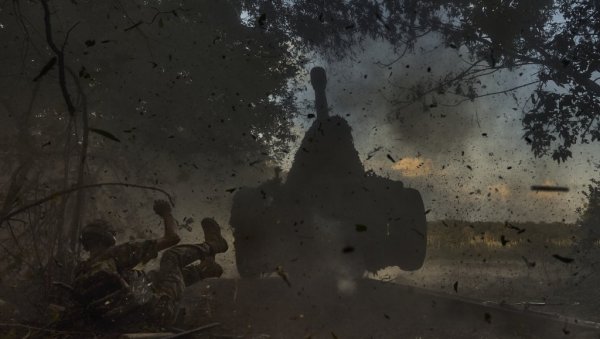 РАТ У УКРАЈИНИ: У Харкову одјекнула експлозија; Руси ударају на Харков навођеним ваздушним бомбама РАТ У УКРАЈИНИ: У Харкову одјекнула експлозија; Руси ударају на Харков навођеним ваздушним бомбама