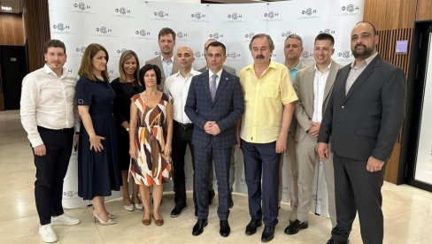 MALA MATURA USPEŠNO SPROVEDENA: Sastanak prosvtenih zvaničnika na FON MALA MATURA USPEŠNO SPROVEDENA: Sastanak prosvtenih zvaničnika na FON