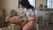 КAМЕН СТАР 15.000 ГОДИНА: Мајстори из целе Србије у Белој Води код Крушевца од пешчара праве ремек дела