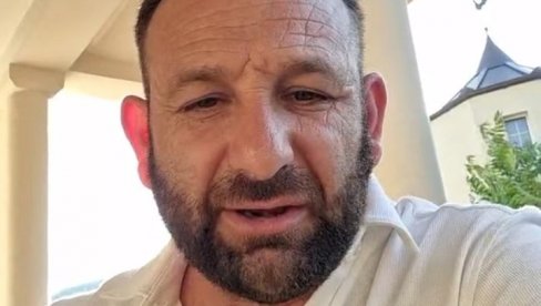НАДРИЛЕКАРА ПРАТИЛА ЕКИПА И СНИМАЛА ФИЛМ: Ухапшени Малиша Симић тврдио да је добио дар од Бога да лечи (ВИДЕО) НАДРИЛЕКАРА ПРАТИЛА ЕКИПА И СНИМАЛА ФИЛМ: Ухапшени Малиша Симић тврдио да је добио дар од Бога да лечи (ВИДЕО)