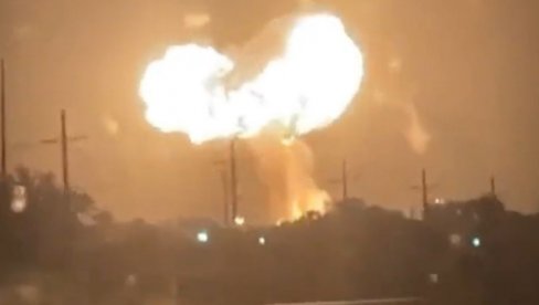CRNI DIM KULJA NA SVE STRANE: Eksplozija u hemijskoj fabrici, evakuisano preko 300 domaćinstava (VIDEO) CRNI DIM KULJA NA SVE STRANE: Eksplozija u hemijskoj fabrici, evakuisano preko 300 domaćinstava (VIDEO)