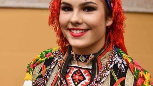 ПЧИЊСКИ НАКИТ И У ВАШИНГТОНУ: Врањанка Мирјана Николић чува особености народних ношњи свог краја ПЧИЊСКИ НАКИТ И У ВАШИНГТОНУ: Врањанка Мирјана Николић чува особености народних ношњи свог краја