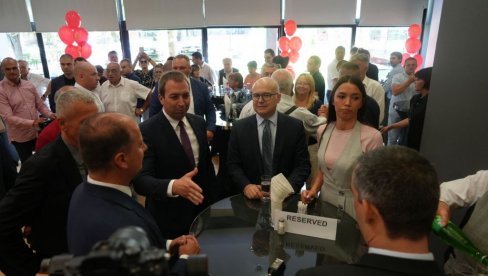 POKRET SOCIJALISTA OBELEŽIO 15 GODINA RADA: Nema tih sankcija koje će ućutkati Aleksandra Vulina, nastavljamo borbu do konačne pobede POKRET SOCIJALISTA OBELEŽIO 15 GODINA RADA: Nema tih sankcija koje će ućutkati Aleksandra Vulina, nastavljamo borbu do konačne pobede