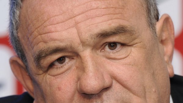 ПРЕМИНУО ДРАГАН СОЛОМУН СОЛЕ: Легендарни ватерполиста и бивши директор ВСС умро у 72. години ПРЕМИНУО ДРАГАН СОЛОМУН СОЛЕ: Легендарни ватерполиста и бивши директор ВСС умро у 72. години