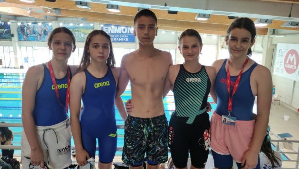 БРОНЗА СИЈА КАО ЗЛАТО: Три медаље за пливаче кадете ПК Црница (ФОТО) БРОНЗА СИЈА КАО ЗЛАТО: Три медаље за пливаче кадете ПК Црница (ФОТО)