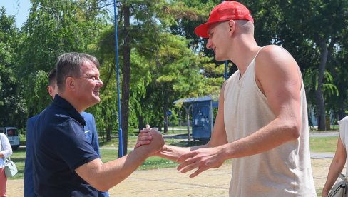 ZA BUDUćE ASOVE KAO ŠTO JE NIKOLA JOKIĆ: Obezbeđen novac na nastavak obnove sportske hale u Somboru (FOTO) ZA BUDUćE ASOVE KAO ŠTO JE NIKOLA JOKIĆ: Obezbeđen novac na nastavak obnove sportske hale u Somboru (FOTO)