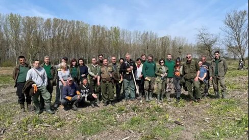 POKRAJINI NEDOSTAJE 100 MILIONA SADNICA: Vojvodina je decenijama najslabije pošumljeni deo Srbije i Evrope POKRAJINI NEDOSTAJE 100 MILIONA SADNICA: Vojvodina je decenijama najslabije pošumljeni deo Srbije i Evrope