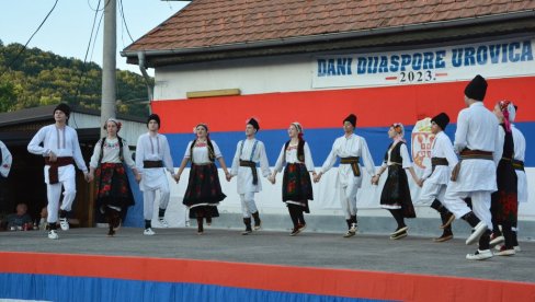 ČUVAJU BAŠTINU I UREĐUJU SELO: U Urovici kod Negotina održani 16. Dani dijaspore