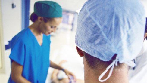 DOKTORKA IZ NEMAČKE U ŠOKU NAKON 23 GODINE RADA: Dobila otkaz zato što je 28 minuta ranije otišla sa posla DOKTORKA IZ NEMAČKE U ŠOKU NAKON 23 GODINE RADA: Dobila otkaz zato što je 28 minuta ranije otišla sa posla