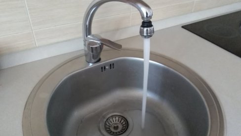 NASELJA U ZEMUNU I ČUKARICI BEZ VODE ZBOG PLANIRANIH RADOVA: Slavine suve do ponoći NASELJA U ZEMUNU I ČUKARICI BEZ VODE ZBOG PLANIRANIH RADOVA: Slavine suve do ponoći