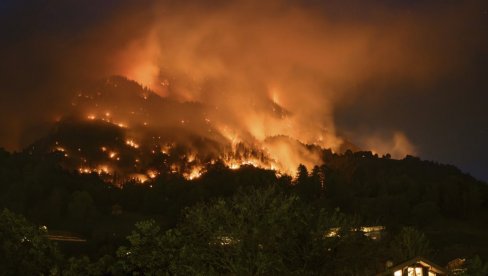 VETAR OTEŽAVA GAŠENJE POŽARA: Situacija na granici Švajcarske sa Italijom još uvek nije pod kontrolom