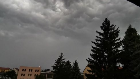 TRAGEDIJA: Nevreme u Sloveniji odnelo prvu žrtvu TRAGEDIJA: Nevreme u Sloveniji odnelo prvu žrtvu