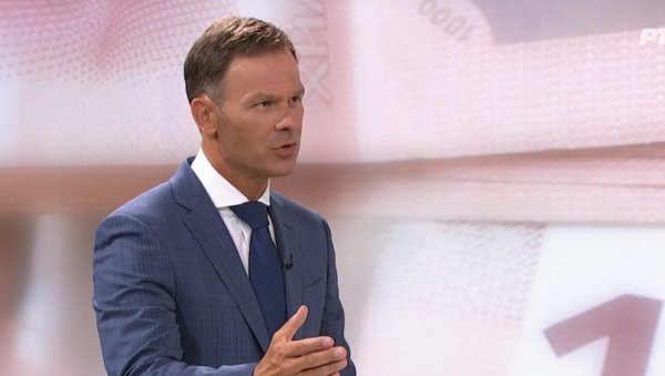 МАЛИ: Машински мозак Ђиласа зна да сабира искључиво милионе, којима је пунио своје џепове МАЛИ: Машински мозак Ђиласа зна да сабира искључиво милионе, којима је пунио своје џепове