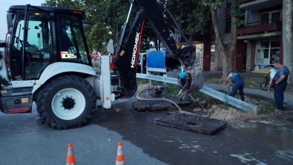 ХАВАРИЈА У ЗРЕЊАНИНУ: Током ноћи решен проблем ХАВАРИЈА У ЗРЕЊАНИНУ: Током ноћи решен проблем