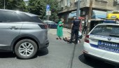 AUTOMOBIL OBORIO PEŠAKA: Udes u centru Beograda