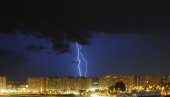 RHMZ IZDAO SERIJU UPOZORENJA ZA BEOGRAD: Stiže vetar olujne jačine, grmljavina i grad RHMZ IZDAO SERIJU UPOZORENJA ZA BEOGRAD: Stiže vetar olujne jačine, grmljavina i grad