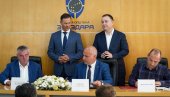 ЦЕЛА ЗВЕЗДАРА ЋЕ БИТИ ПОКРИВЕНА ГАСОВОДНОМ МРЕЖОМ Мали: Потписан уговор којим је озваничен почетак радова