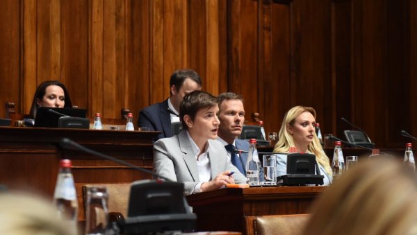 СРПСКЕ ФИНАНСИЈЕ СТАБИЛНЕ Мали: Имамо нижи јавни дуг од већих и развијенијих земаља (ВИДЕО) СРПСКЕ ФИНАНСИЈЕ СТАБИЛНЕ Мали: Имамо нижи јавни дуг од већих и развијенијих земаља (ВИДЕО)