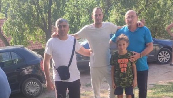УРОШ СТИГАО КУЋИ: Србин из Лепосавића браниће се са слободе УРОШ СТИГАО КУЋИ: Србин из Лепосавића браниће се са слободе