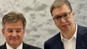 VUČIĆ DANAS SA LAJČAKOM O KiM: Sastanak na marginama svetskog skupa u Davosu VUČIĆ DANAS SA LAJČAKOM O KiM: Sastanak na marginama svetskog skupa u Davosu