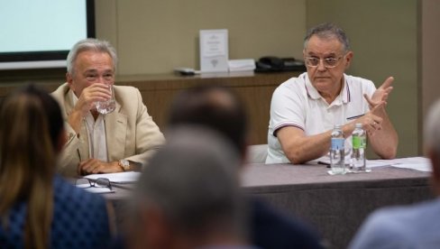 ČOVIĆ I SARADNICI - VRŠIOCI DUŽNOSTI: Crvena zvezda uskoro dobija novu upravu ČOVIĆ I SARADNICI - VRŠIOCI DUŽNOSTI: Crvena zvezda uskoro dobija novu upravu