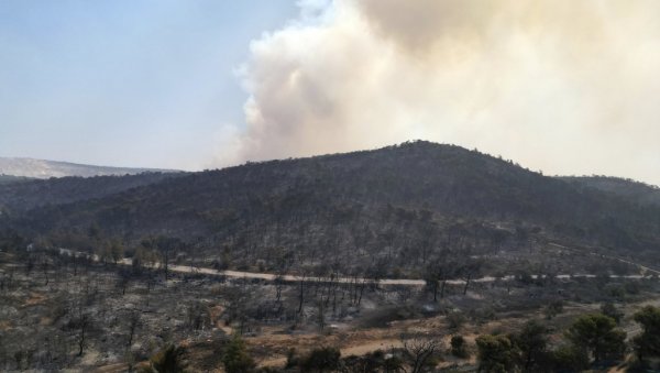 ЛОШЕ ВЕСТИ СЕ САМО НИЖУ: Пожар у Грчкој пробио линију одбране, додатне евакуације становништва у току ЛОШЕ ВЕСТИ СЕ САМО НИЖУ: Пожар у Грчкој пробио линију одбране, додатне евакуације становништва у току