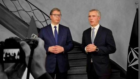 VUČIĆ: Zatražio sam da NATO da preuzme kontrolu i Srbima obezbedi život dostojan čoveka (VIDEO) VUČIĆ: Zatražio sam da NATO da preuzme kontrolu i Srbima obezbedi život dostojan čoveka (VIDEO)
