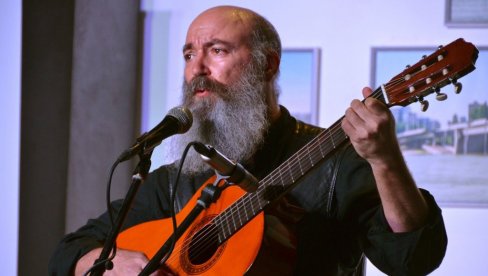 ŠANSONE POD OTVORENIM NEBOM: Koncert Lorana Prokopića u bašti Gradske kuće u Zrenjaninu ŠANSONE POD OTVORENIM NEBOM: Koncert Lorana Prokopića u bašti Gradske kuće u Zrenjaninu