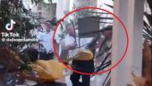 NAPETOSTI U BUDVI: Pijani turisti iz Rusije izazvali tuču u restoranu - snimak izazvao šok NAPETOSTI U BUDVI: Pijani turisti iz Rusije izazvali tuču u restoranu - snimak izazvao šok