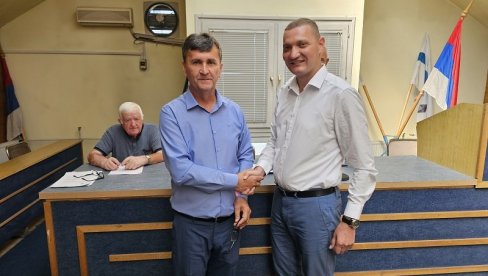 JEDNOGLASNA PODRŠKA: Jovan Marinković ponovo izabran za predsednika Boračke organizacije Ugljevika JEDNOGLASNA PODRŠKA: Jovan Marinković ponovo izabran za predsednika Boračke organizacije Ugljevika