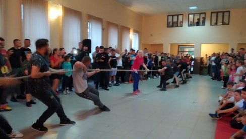 СУТРА “СПОРТСКЕ ИГРЕ НА СЕЛУ“: Домаћин је Бошњане код Параћина
