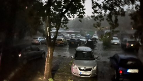 VETAR DUVA IZ SVE SNAGE: Nevreme u Zrenjaninu (VIDEO)