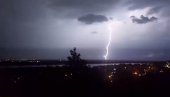 HITNO UPOZORENJE RHMZ-a: Stiže nevreme - superćelijska oluja pogodiće prvo ovaj deo Srbije