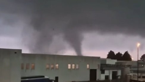 ODAKLE RAZORNI TORNADO U ITALIJI I PRETI LI SRBIJI: Klimatolog upozorava ODAKLE RAZORNI TORNADO U ITALIJI I PRETI LI SRBIJI: Klimatolog upozorava