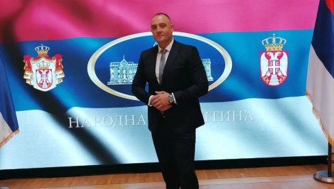 ONO ŠTO SE DESILO U NOVOM SADU TEŠKO DA PAMTI SRPSKA ISTORIJA Vujadinović: Cilj ekstremista potpuno gašenje Srpske pravoslavne crkve