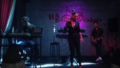 NOĆNO LUDILO: Katarina Živković beogradsku publiku podigla na noge (FOTO/VIDEO) NOĆNO LUDILO: Katarina Živković beogradsku publiku podigla na noge (FOTO/VIDEO)