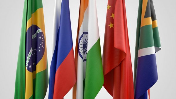 БРИКС СВЕ ЈАЧИ: Вашингтон више није неприкосновени краљ на све мултиполарнијој геополитичкој шаховској табли БРИКС СВЕ ЈАЧИ: Вашингтон више није неприкосновени краљ на све мултиполарнијој геополитичкој шаховској табли