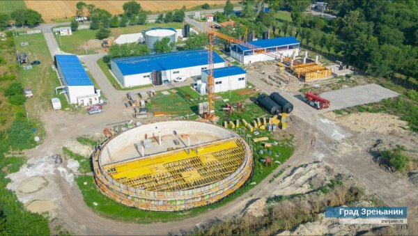 СТИГЛА ОПРЕМА ЗА ФАБРИКУ ВОДЕ: Након толико година коначно решење се назире (ФОТО) СТИГЛА ОПРЕМА ЗА ФАБРИКУ ВОДЕ: Након толико година коначно решење се назире (ФОТО)