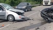 VOZILA SMRSKANA, DELOVI RASUTI PO PUTU: Teška saobraćajna nesreća kod Vranjske Banje (VIDEO)