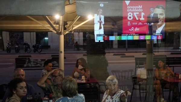 ИЗБОРИ У ШПАНИЈИ: Конзервативцима највише гласова, али недовољно за формирање владе ИЗБОРИ У ШПАНИЈИ: Конзервативцима највише гласова, али недовољно за формирање владе