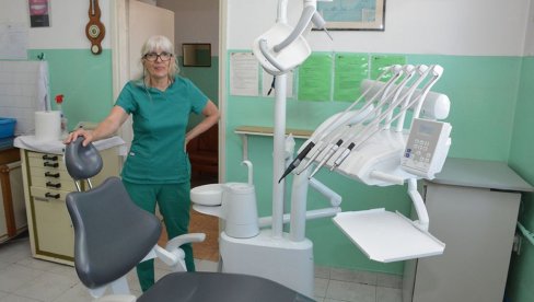 NOVA STOMATOLOŠKA STOLICA NAKON 40 GODINA: Dom zdravlja u Opovu dobio opremu vrednu blizu četiri miliona NOVA STOMATOLOŠKA STOLICA NAKON 40 GODINA: Dom zdravlja u Opovu dobio opremu vrednu blizu četiri miliona