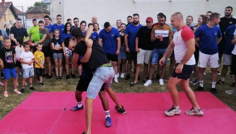 DONJE VIDOVO POBEDNIK „SPORTSKIH IGARA“: Ekipa tog sela predstavljaće Opštinu Paraćin u Trsteniku (FOTO) DONJE VIDOVO POBEDNIK „SPORTSKIH IGARA“: Ekipa tog sela predstavljaće Opštinu Paraćin u Trsteniku (FOTO)
