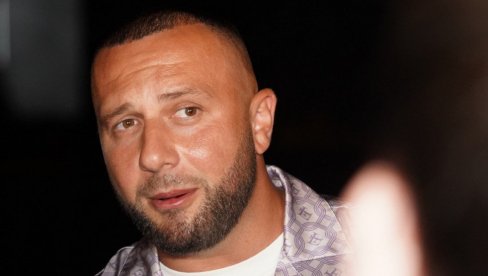 ДАЛИ СУ ЈОЈ ПОГРЕШНУ ИНЈЕКЦИЈУ И ПАРАЛИЗОВАЛИ МОЗАК Болна исповест познатог певача о рођеној сестри: То је бол и патња ДАЛИ СУ ЈОЈ ПОГРЕШНУ ИНЈЕКЦИЈУ И ПАРАЛИЗОВАЛИ МОЗАК Болна исповест познатог певача о рођеној сестри: То је бол и патња