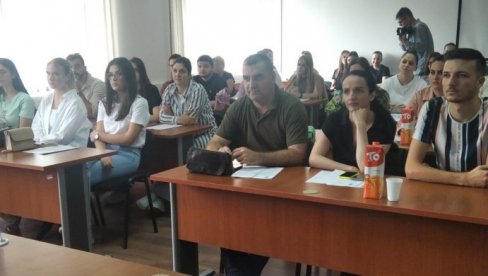 POMOĆ ZA USPEŠNE AKADEMCE: Opština Istočna Ilidža potpisala ugovore sa 48 studenata POMOĆ ZA USPEŠNE AKADEMCE: Opština Istočna Ilidža potpisala ugovore sa 48 studenata
